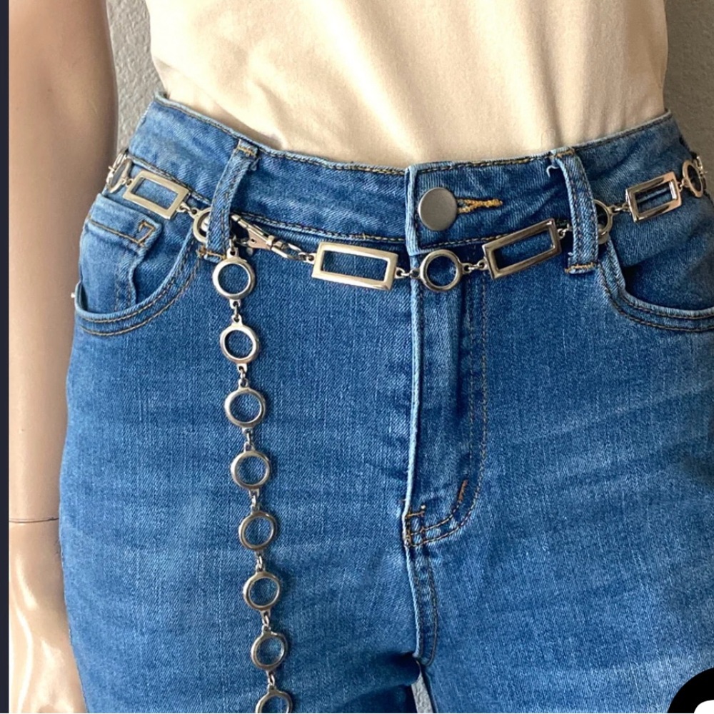 VINTAGE Silver Chain Belt - Picture 3 of 9